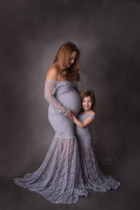 (A) Mother Daughter Off-Shoulder Long Sleeve Grey Lace Gown with Off-Shoulder girls 3-6 gown